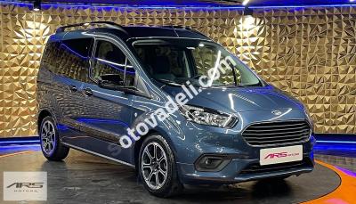 Ford Tourneo Courier 2023 1.5 TDCi Titanium Plus