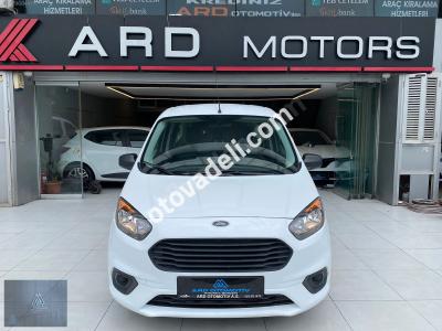 Ford Tourneo Courier 2021 1.5 TDCi Journey Trend