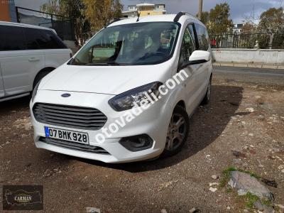 Ford Tourneo Courier 2023 1.5 TDCi Delux