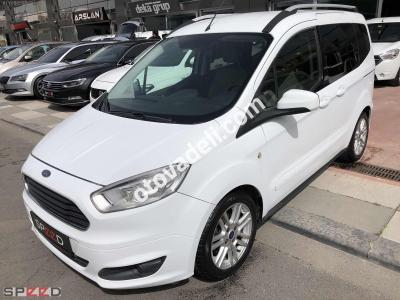 Ford Tourneo Courier 2018 1.5 TDCi Titanium