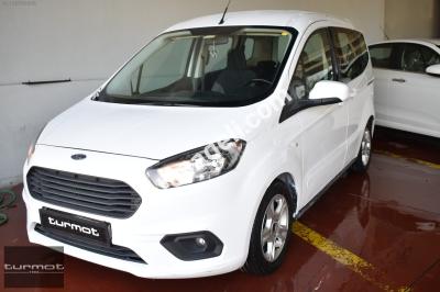 Ford Tourneo Courier 2018 1.5 TDCi Delux