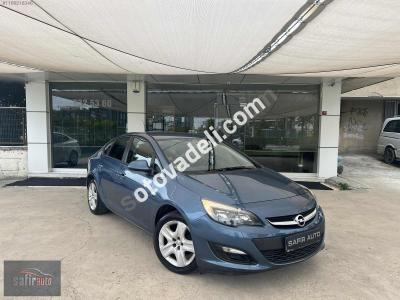 Opel Astra 2015 1.6 Edition