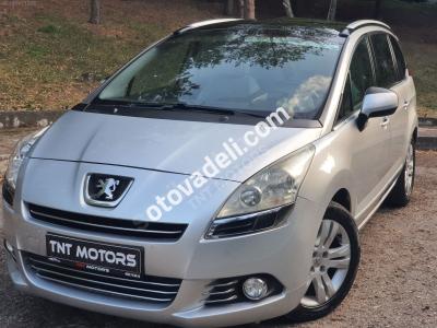 Peugeot 5008 2011 1.6 HDi Premium Pack