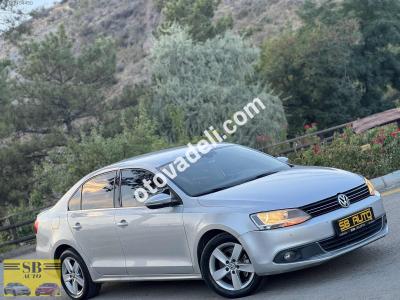 Volkswagen Jetta 2011 1.6 TDI Comfortline