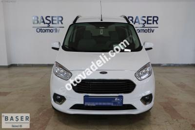 Ford Tourneo Courier 2023 1.0 EcoBoost Titanium