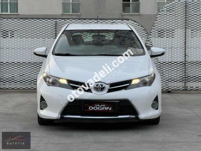 Toyota Auris 2014 1.4 D-4D Active