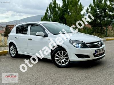 Opel Astra 2011 1.6 Enjoy