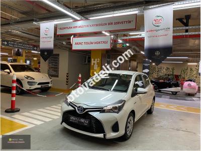 Toyota Yaris 2016 1.5 Hybrid Cool