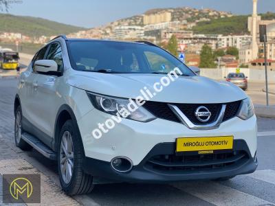 Nissan Qashqai 2016 1.6 dCi Sky Pack