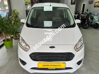 Ford Tourneo Courier 2023 1.0 EcoBoost Titanium