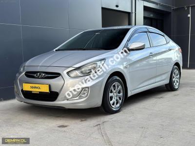 Hyundai Accent Blue 2011 1.4 CVVT Mode