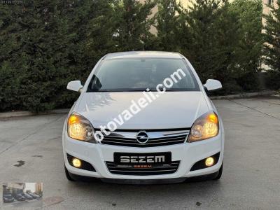 Opel Astra 2010 1.4 Essentia