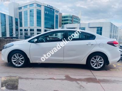 Kia Cerato 2018 1.6 CRDi Prestige