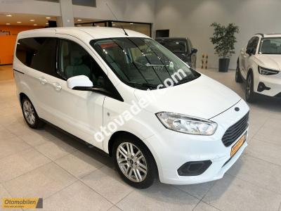 Ford Tourneo Courier 2023 1.0 EcoBoost Titanium