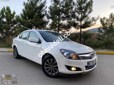 Opel Astra 2010 1.3 CDTI Enjoy