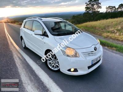 Toyota Verso 2011 2.0 D-4D Premium