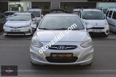 Hyundai Accent Blue 2012 1.6 CRDI Mode Plus