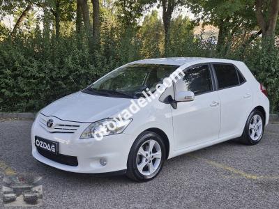 Toyota Auris 2012 1.6 Elegant