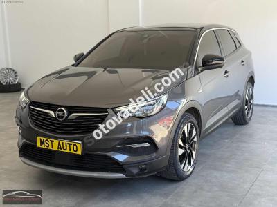 Opel Grandland X 2021 1.2 T Elegance