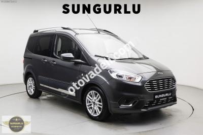 Ford Tourneo Courier 2023 1.0 EcoBoost Titanium