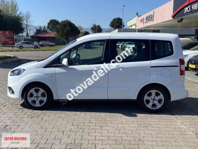 Ford Tourneo Courier 2022 1.5 TDCi Delux