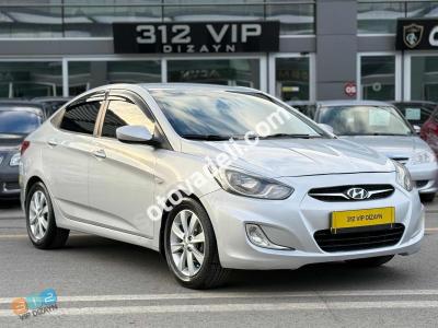 Hyundai Accent Blue 2013 1.6 CRDI Mode Plus