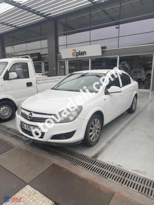 Opel Astra 2013 1.6 Enjoy Plus