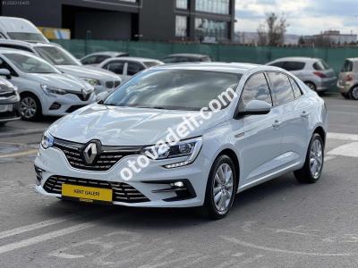 Renault Megane 2022 1.3 TCe Joy Comfort