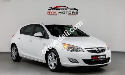 Opel Astra 2012 1.6 Edition