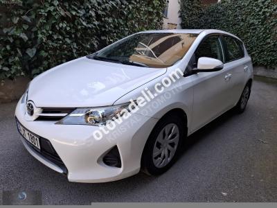 Toyota Auris 2013 1.33 Life